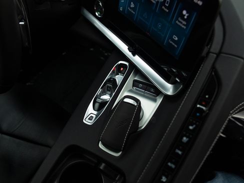 Used 2025 Chevrolet Corvette Z06 image 16