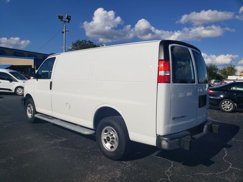 Used 2024 GMC Savana 2500 image 4