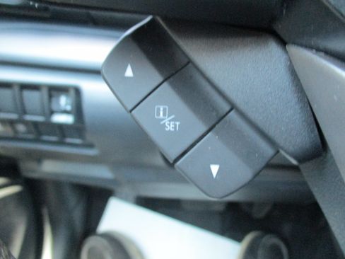 Used 2020 Subaru Forester S AWD/4WD image 32