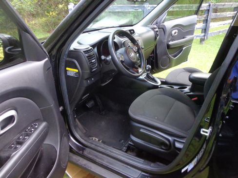 Used 2015 Kia Soul image 7