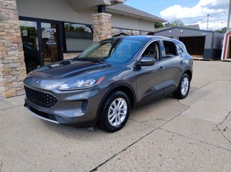 Used 2020 Ford Escape SE image 1