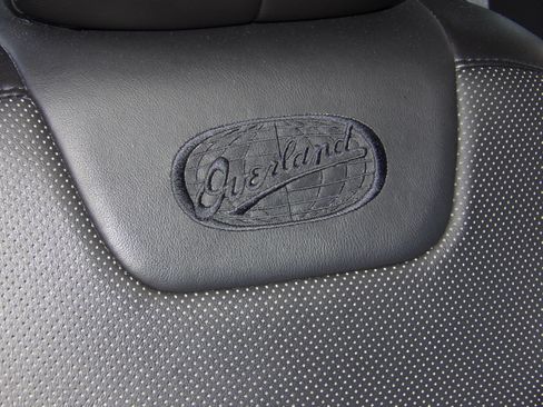 Used 2019 Jeep Cherokee 4WD Overland image 28