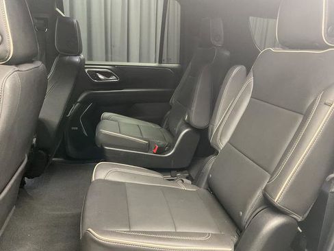 Used 2023 GMC Yukon XL SLT image 10