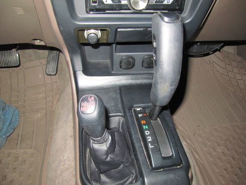 Used 2000 Toyota 4Runner SR5 Premium image 12