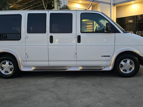 Used 1999 Chevrolet Express 1500 image 5