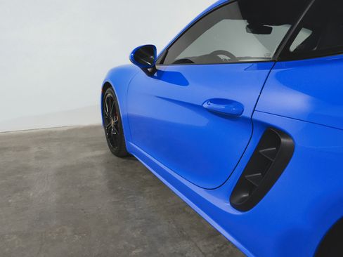 Used 2022 Porsche 718 Cayman S image 61