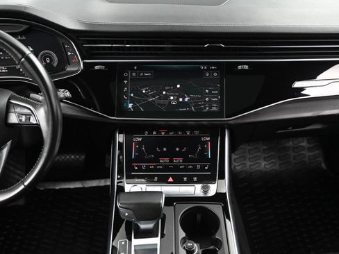 Used 2019 Audi Q8 Prestige image 21