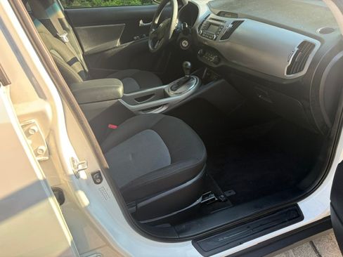 Used 2016 Kia Sportage FWD LX image 7