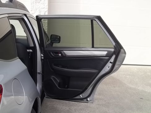 Used 2015 Subaru Outback 2.5i Premium image 20