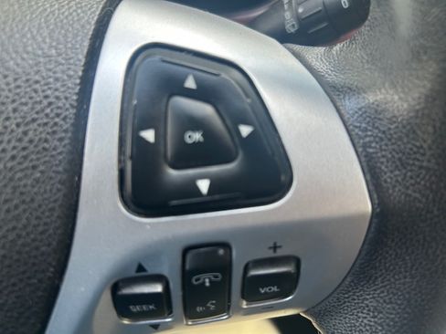 Used 2011 Ford Edge Limited image 10