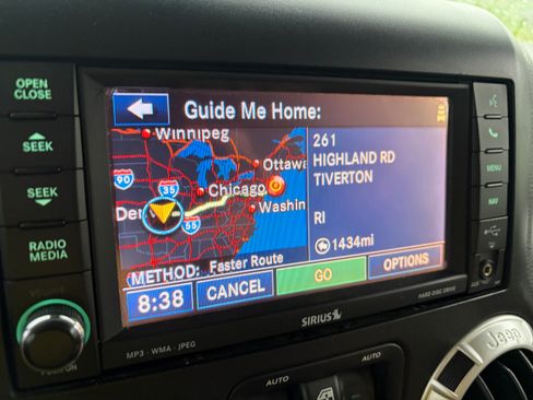 Used 2015 Jeep Wrangler 4WD Unlimited Sahara image 11