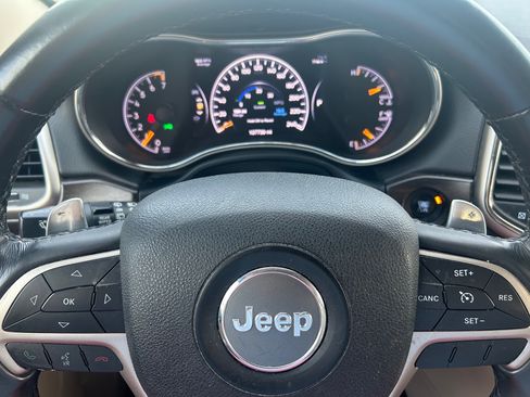 Used 2015 Jeep Grand Cherokee 2WD Laredo image 22