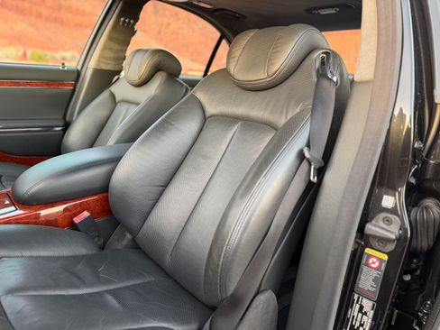 Used 2004 Maybach 57 image 11