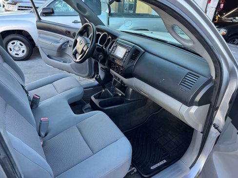 Used 2014 Toyota Tacoma image 3
