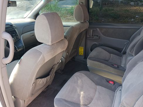 Used 2009 Toyota Sienna LE image 20