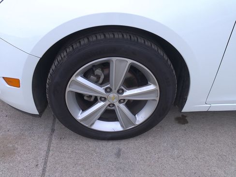 Used 2015 Chevrolet Cruze LT image 31