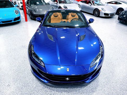 Used 2020 Ferrari Portofino image 15