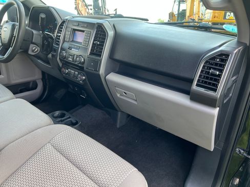 Used 2018 Ford F150 XLT image 30