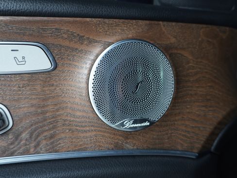 Used 2018 Mercedes-Benz E 300 image 25