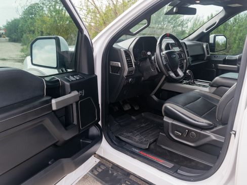 Used 2018 Ford F150 Raptor image 14