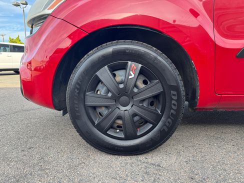 Used 2013 Kia Soul image 11