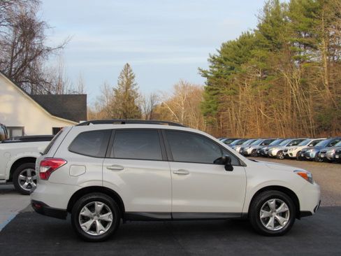 Used 2016 Subaru Forester 2.5i Premium image 9