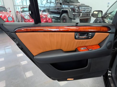 Used 2004 Lexus LS 430 image 29