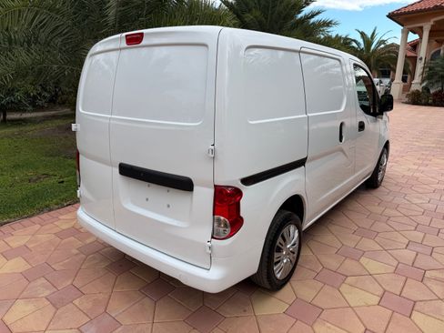 Used 2019 Nissan NV200 SV image 4