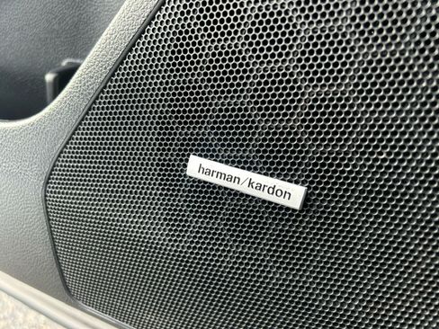 Used 2018 Subaru Forester 2.5i Touring image 15