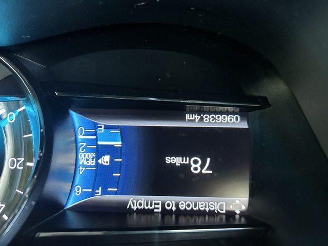 Used 2017 Ford Explorer FWD XLT image 12