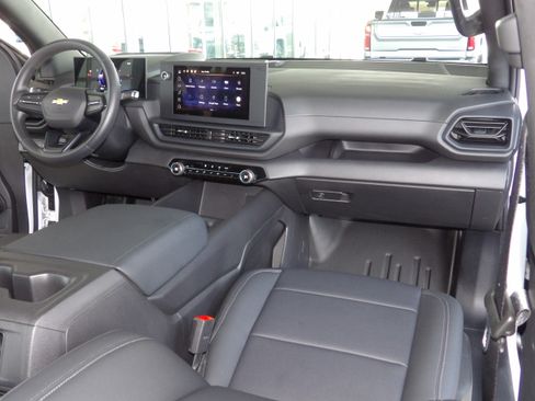 Used 2024 Chevrolet Silverado EV W/T image 4