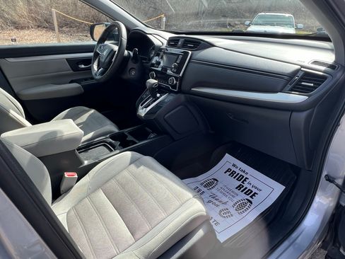 Used 2017 Honda CR-V LX image 6