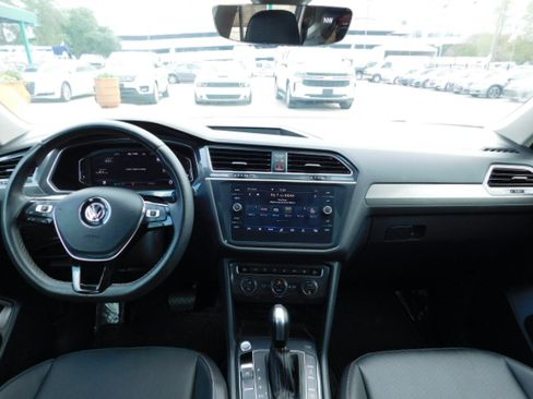 Used 2021 Volkswagen Tiguan SEL image 14