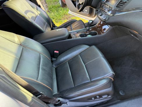 Used 2014 Chevrolet Impala LTZ image 12