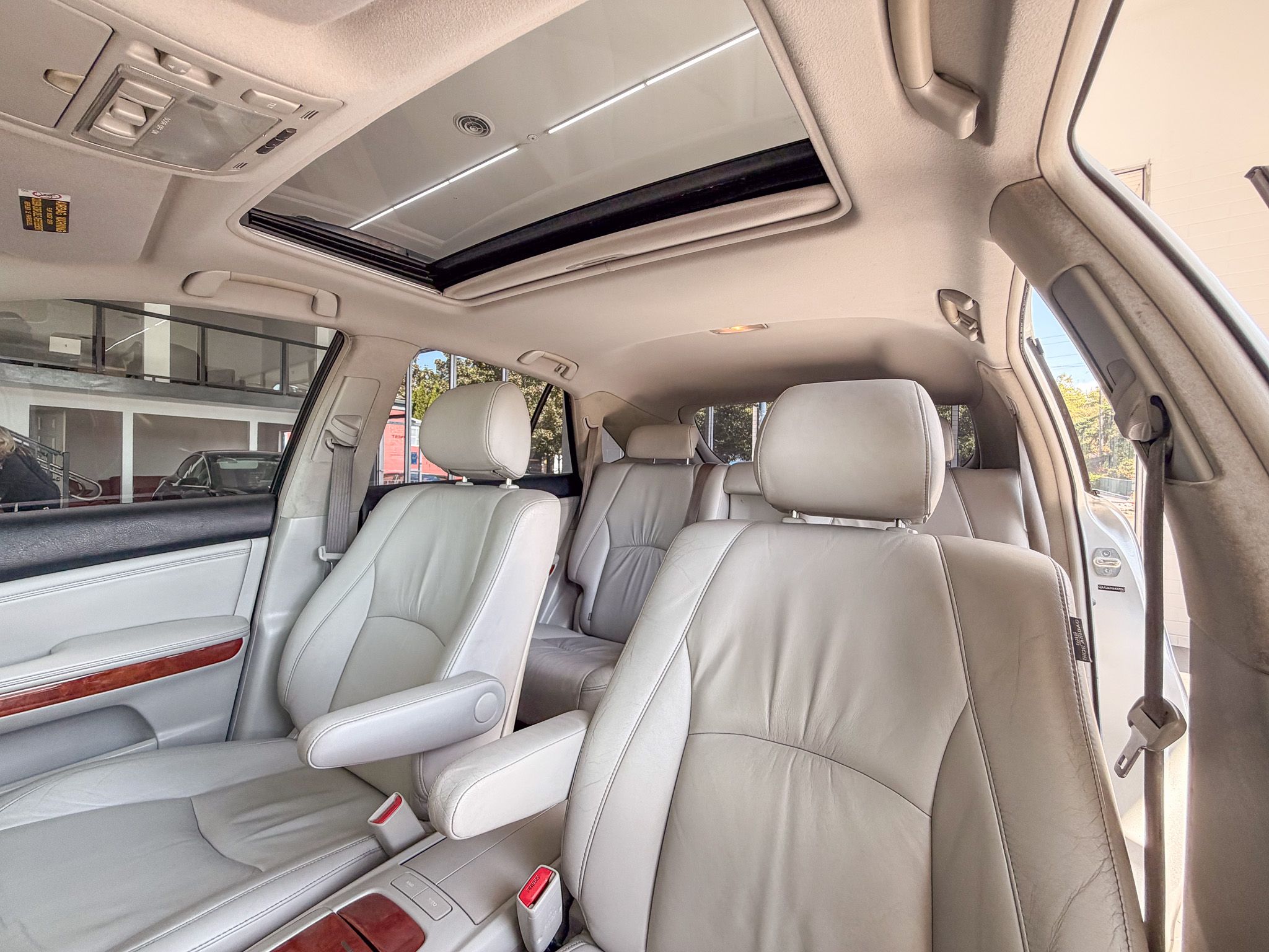 Used 2004 Lexus RX 330 UNAVAIL FWD image 16