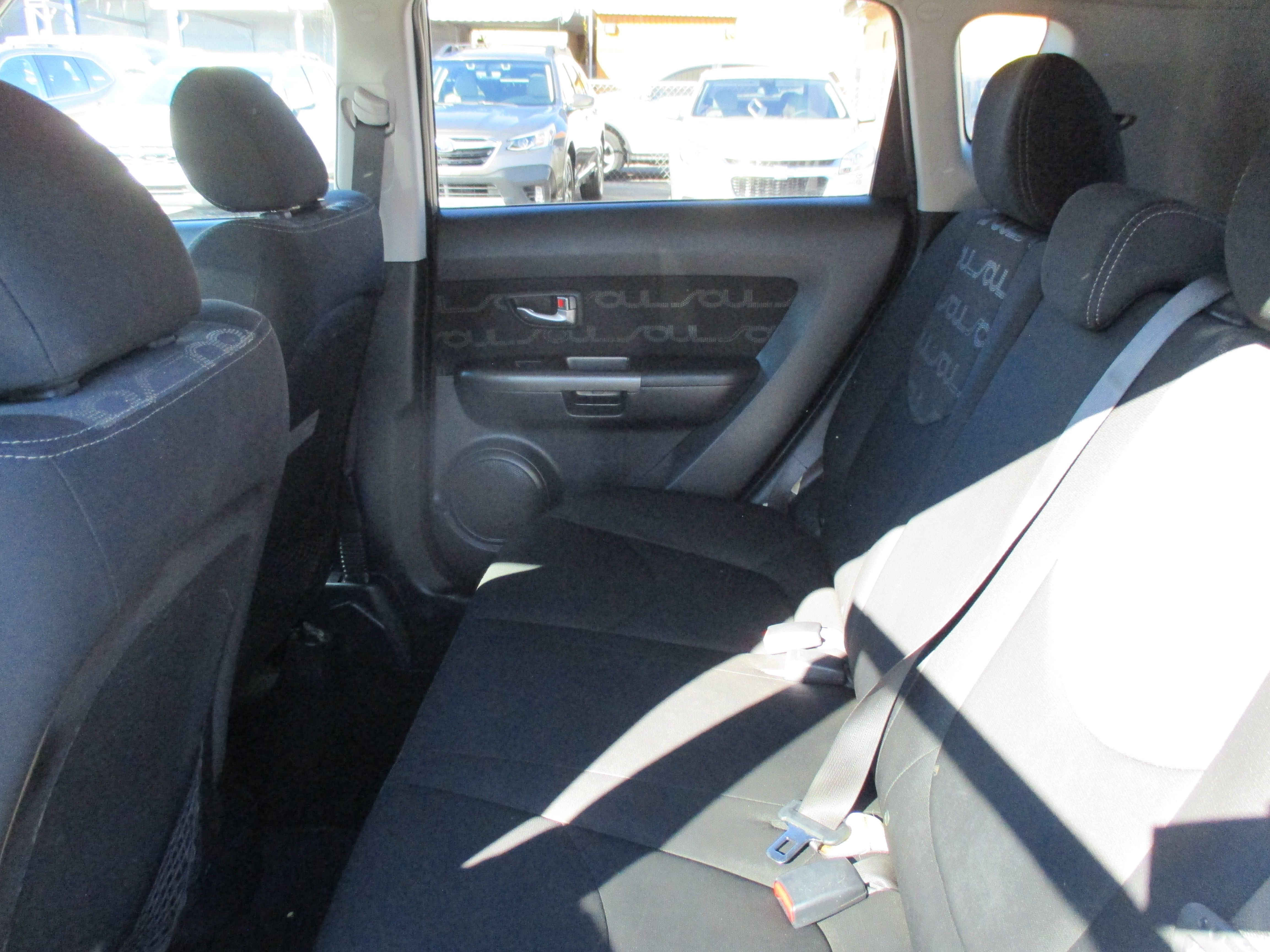 Used 2012 Kia Soul + Wagon 4D FWD image 8