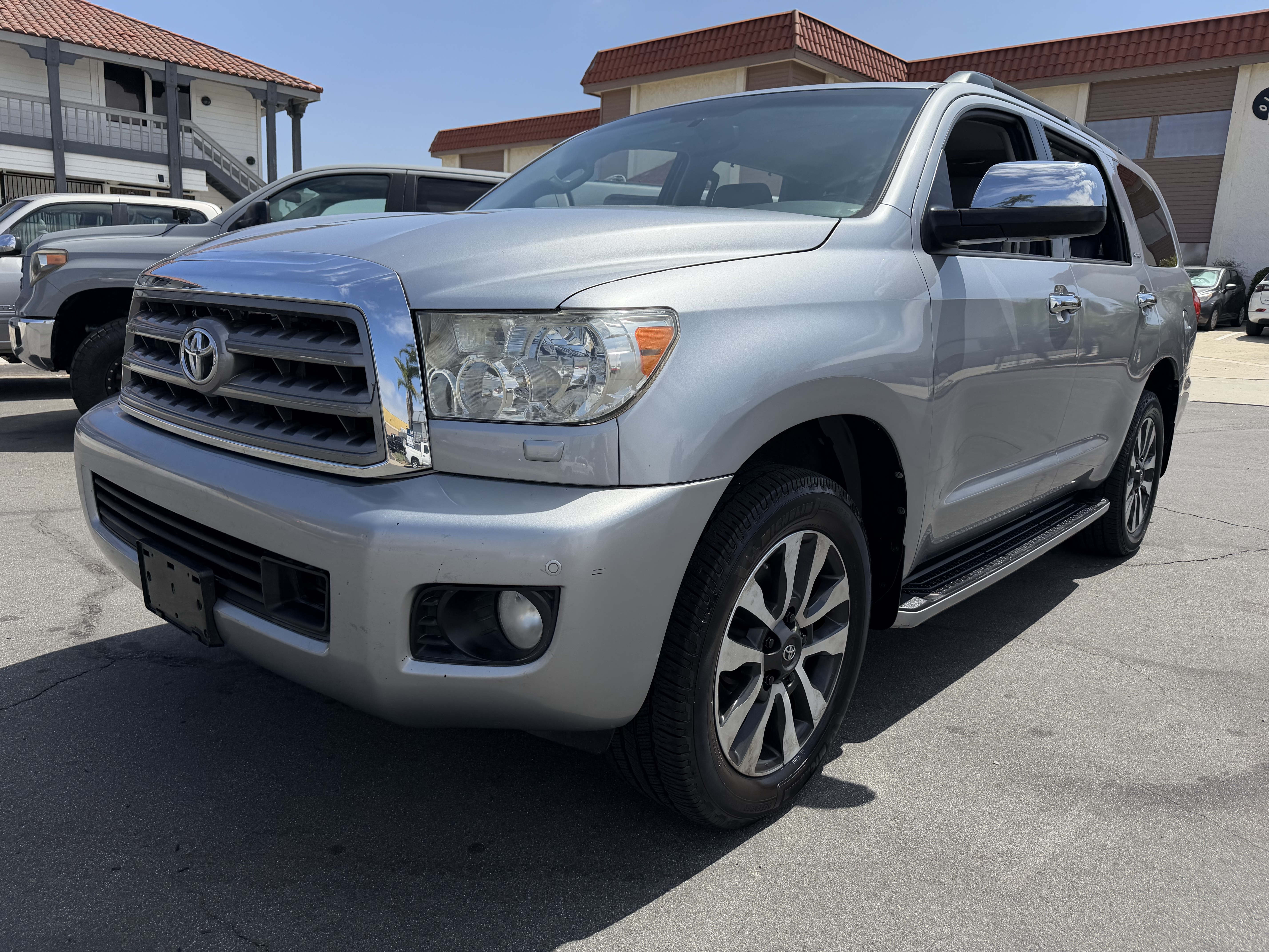 Used 2013 Toyota Sequoia Platinum AWD/4WD image 4