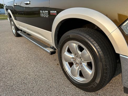 Used 2014 RAM 1500 Laramie image 9