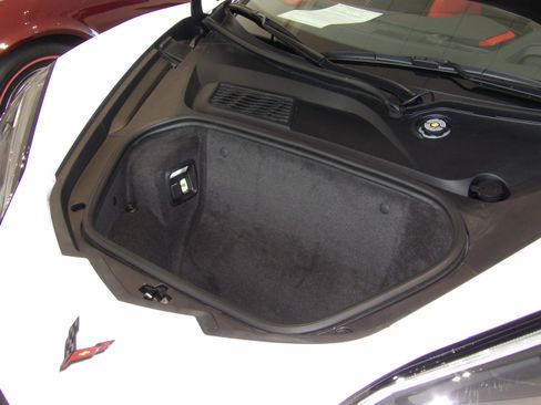 Used 2025 Chevrolet Corvette Stingray 2LT image 14