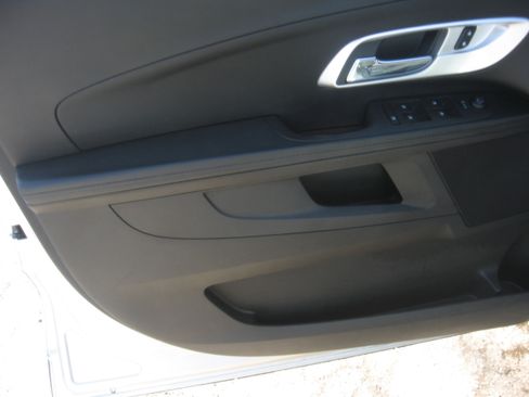 Used 2015 Chevrolet Equinox LS image 8