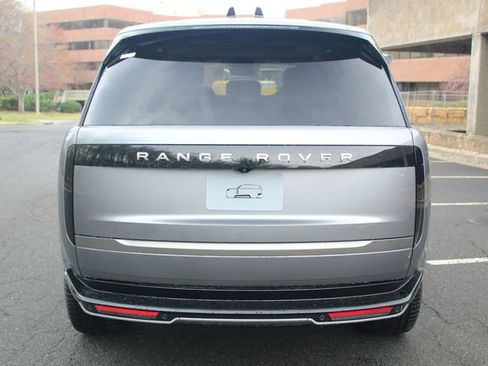 New 2025 Land Rover Range Rover SE image 7
