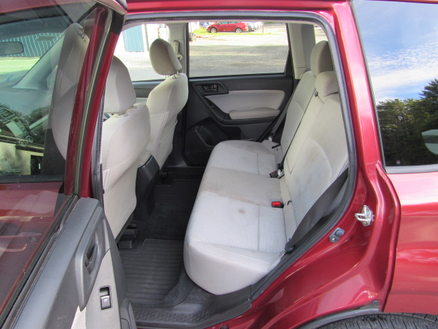 Used 2017 Subaru Forester 2.5i Premium AWD/4WD image 16