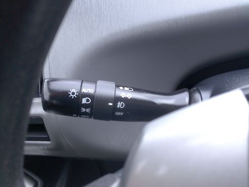 Used 2012 Toyota Prius V Five image 27