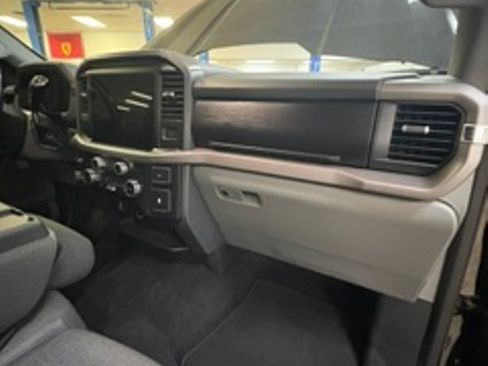 Used 2025 Ford F150 2WD SuperCrew XLT image 9