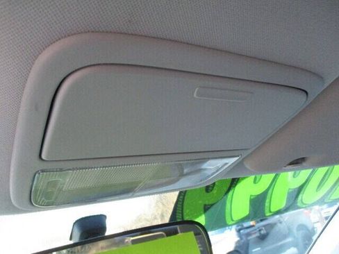 Used 2011 Honda CR-V SE image 24