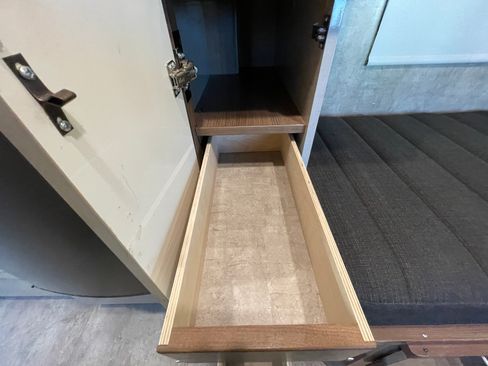 Used 2015 Mercedes-Benz Sprinter 4500 image 34