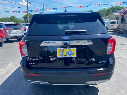 Used 2024 Ford Explorer 4WD XLT image 15