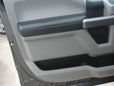 Used 2019 Ford F150 XLT image 8