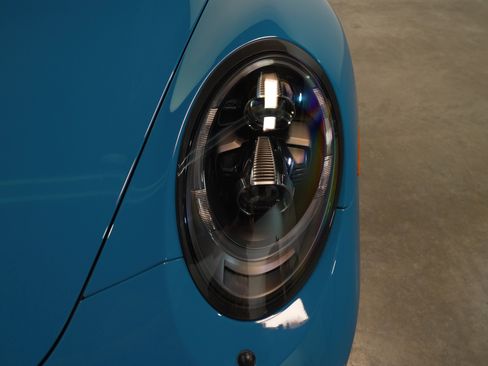 Used 2018 Porsche 911 Targa 4 GTS image 36