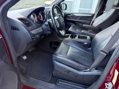 Used 2019 Dodge Grand Caravan GT FWD image 15